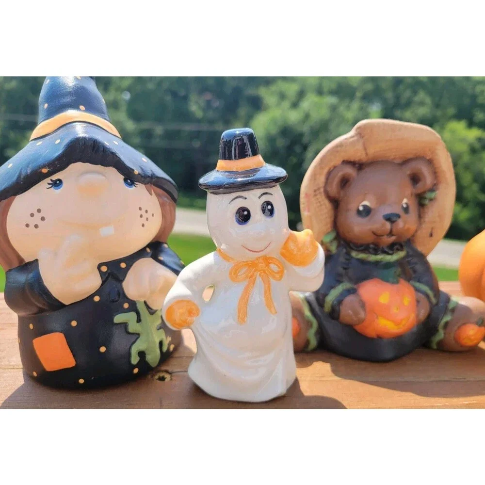 LOT OF VINTAGE HALLOWEEN CERAMIC FIGURES GHOST PUMPKINS BEAR WITCH